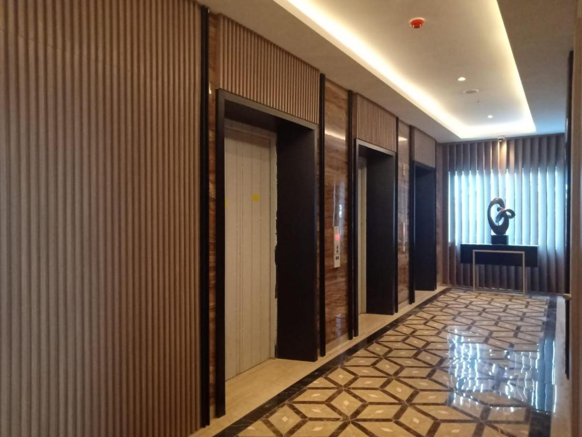 Bess Mansion Hotel Surabaya Wonocolo Exterior photo