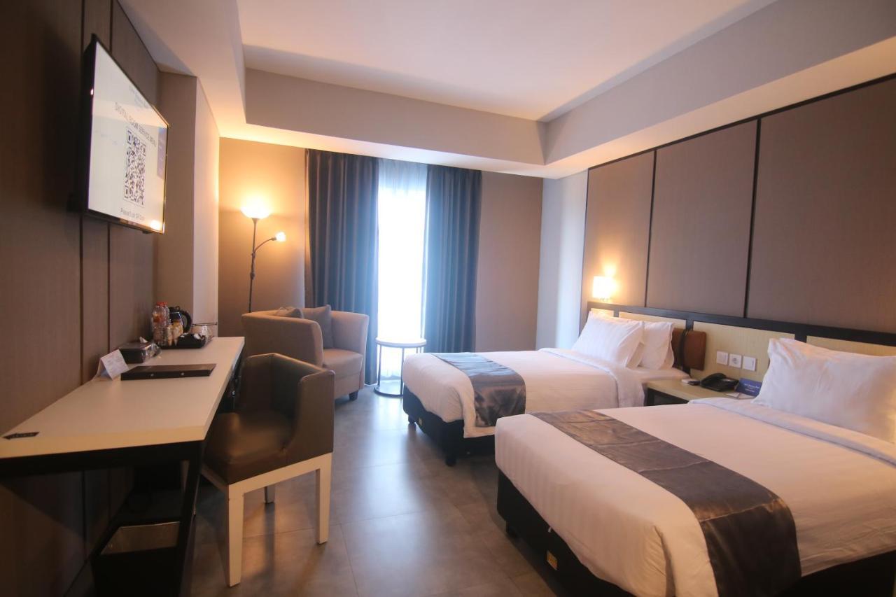 Bess Mansion Hotel Surabaya Wonocolo Exterior photo